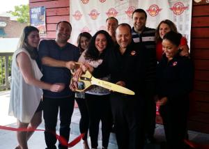 Alondra Hot Wings celebrated opening at Colorado and San Gabriel in Pasadena.