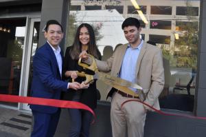 Cetera Investors ribbon cutting