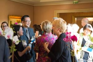 Guests mixed and mingled during the hosted cocktail reception.