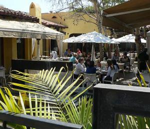 Outdoor dining in Pasadena